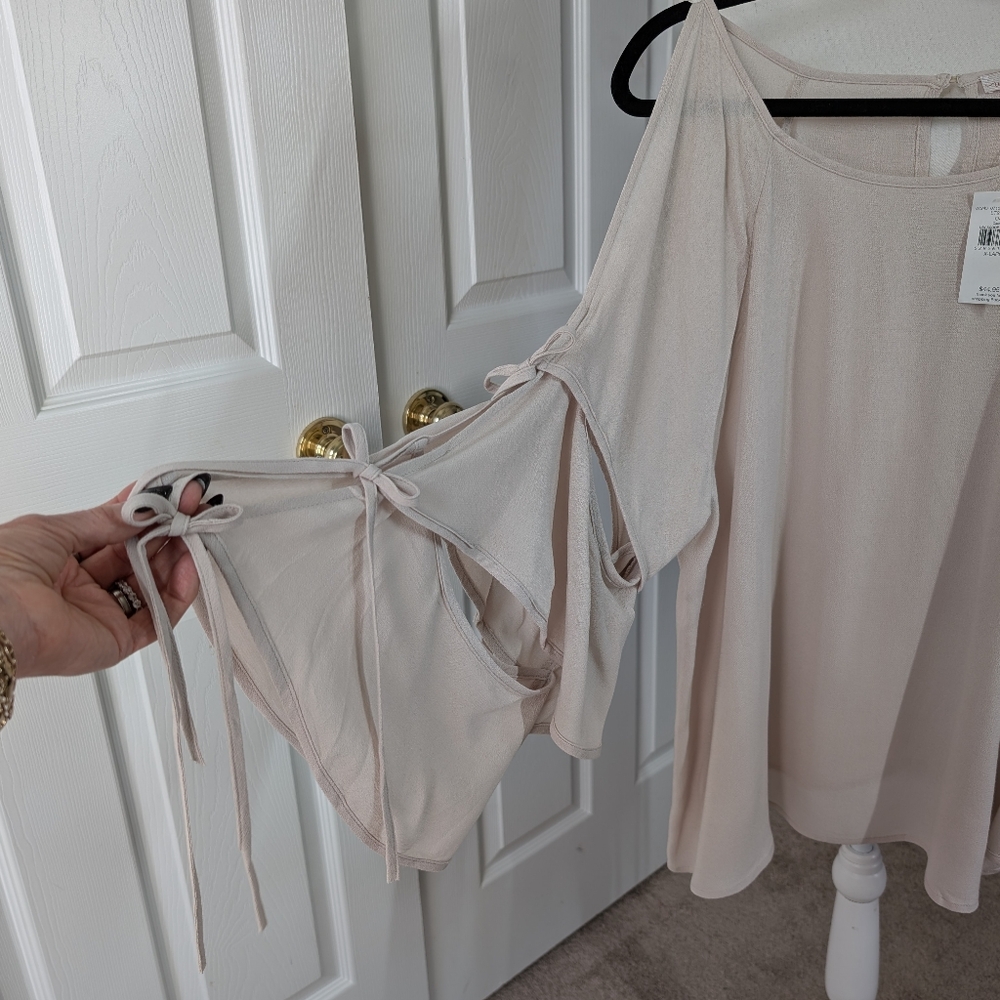 Willow And Root Tie Sleeve Top, Oatmeal, XL, Nwt - Picture 4 of 9